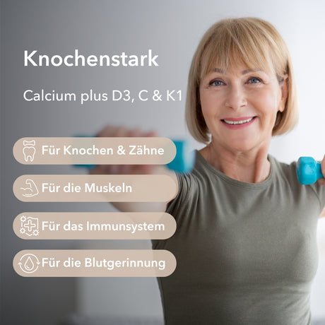 Die Anwendungsgebiete von Calcium Brausetabletten mit Calcium, Vitamin D3, Vitamin C, Vitamin K1 mit vier Anwendungsgebieten: für Knochen, Zähne, für die Muskeln, für das Immunsystem und für die Blutgerinnung. Eine Frau mittleren Alters hält Gewichte in den Händen.
